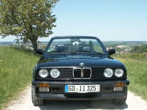 BMW 325i Cabrio, Erstbesitz 97899km, wie neu, 170PS