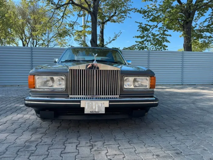 Rolls-Royce Silver Spirit