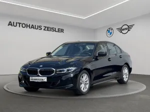 BMW 330e Limousine