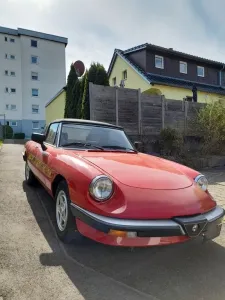Alfa Romeo Spider 1.6 Cabrio Rot