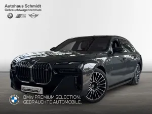BMW M760e xDrive Limousine