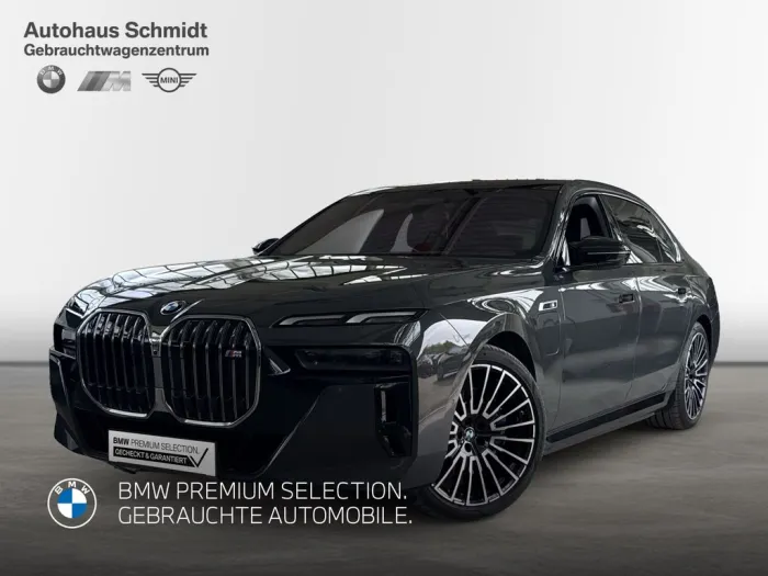 BMW M760e xDrive Limousine