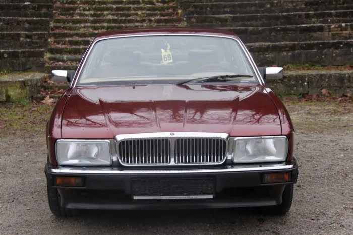 Jaguar Daimler XJ40 mit 3 Jahren Garantie