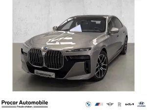 BMW i7 eDrive50 M Sport Fond Entertainment B&W SkyLo