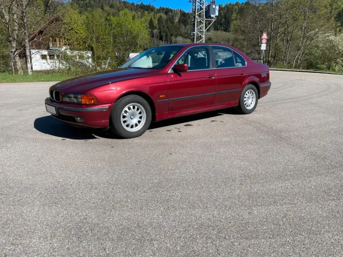 BMW 528i A, 2. Hand, AHK, TÜV neu