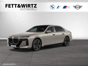 BMW 740d xDrive M Sport-SkyLounge-AHK-Standhzg.