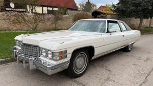 Cadillac Coupe Deville 1974