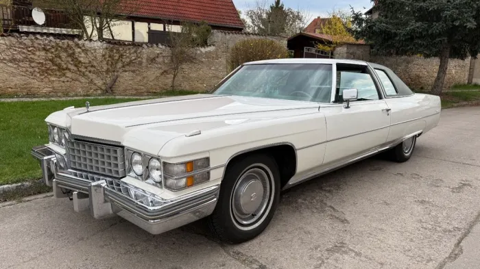 Cadillac Coupe Deville 1974