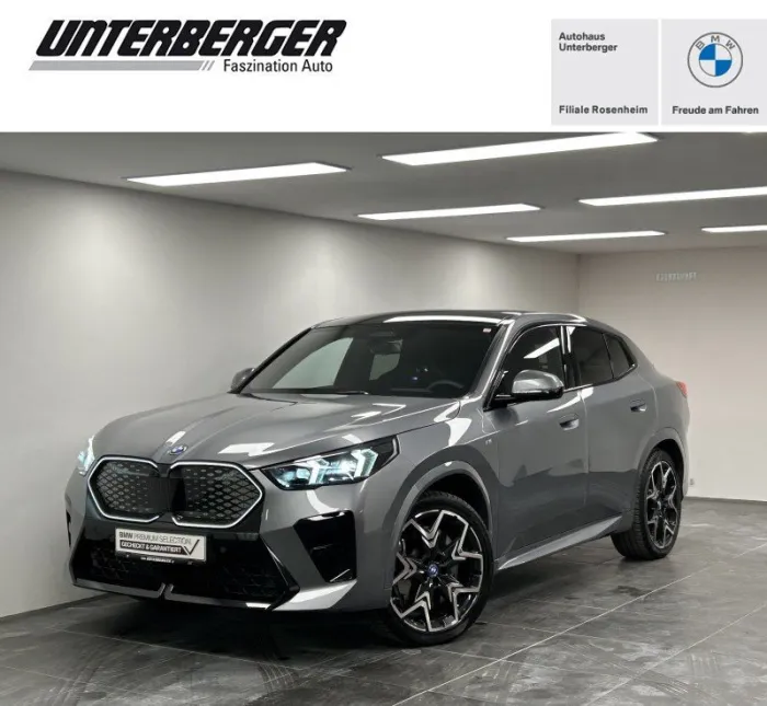 BMW iX2 xDrive30