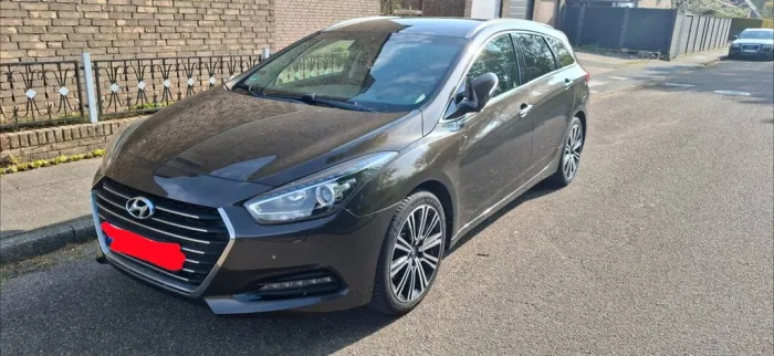Hyundai i40 1.7 CRDi 104kW blue  DCT Premium