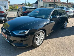 Audi A4 Avant 40 TDI *S line*NAVI*AHK*PANO*RFK*