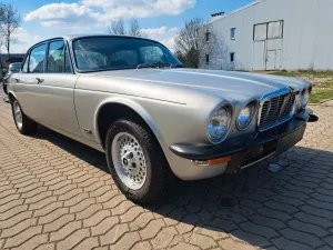 Jaguar XJ6