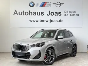 BMW iX1 xDrive20 M Sportpaket - Komfortzugang - Pano