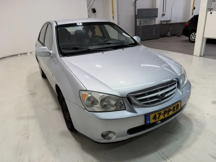 Kia Cerato 1.6-16V LX