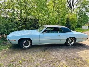 Ford Thunderbird -7.0L V8- Big Block 