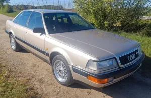 Audi V8