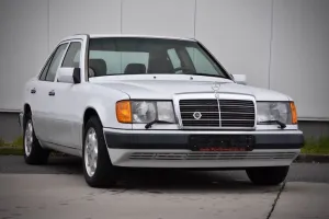 Mercedes-Benz 400 E