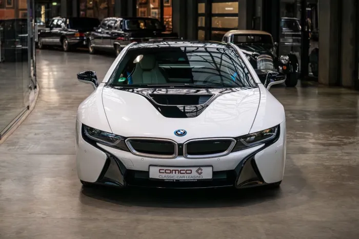 BMW i8 Coupe Pure Impulse