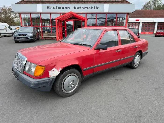 Mercedes-Benz 200 / W124