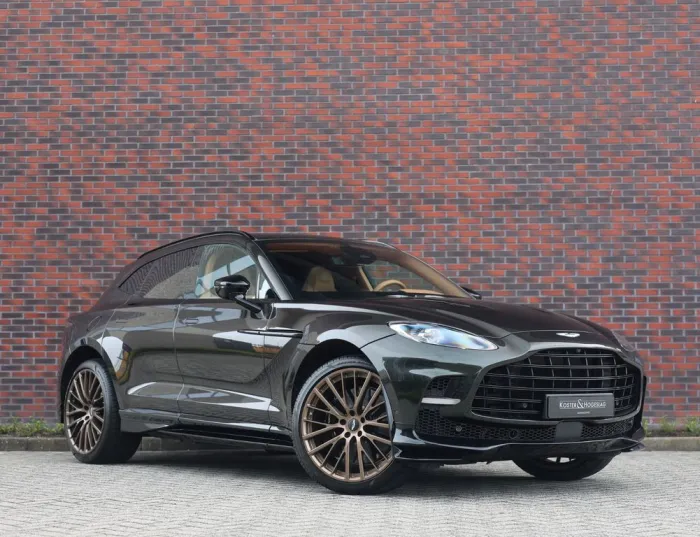 Aston Martin DBX 707 - Minotaur Green - Copper Tan