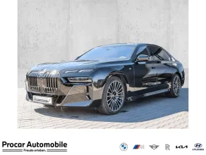 BMW 740d xDrive M Sport PANO ACC 360°KAM RFK NAVI