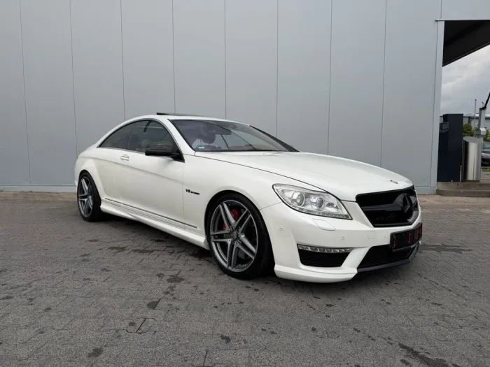 Mercedes-Benz CL 63 AMG Coupe *Performance Package* 571 PS