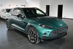 Aston Martin DBX 707 / Racing Green / Garantie 2027 