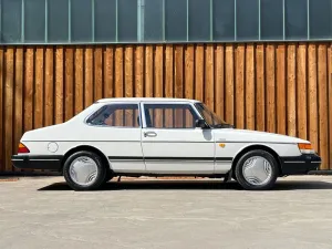 Saab 900i 5-Gang, 1a Pflegezustand, rostfrei