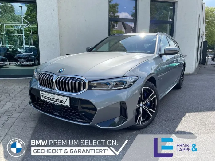 BMW 330e M Sport -- AHK 360 ACC Pano eSitze