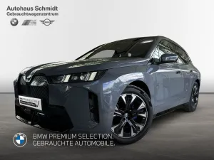 BMW iX xDrive60