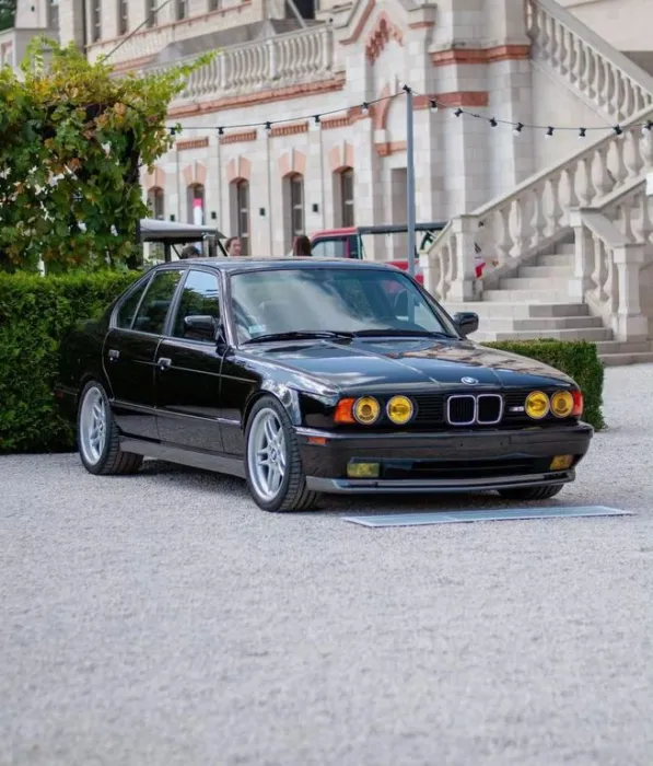 BMW S38B36  M5