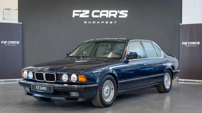 BMW E32 740i