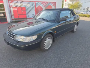 Saab 900 2.3i SE Cabrio. 