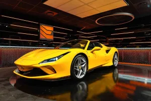 Ferrari F8 Spider*Carbon racing seats*Passenger display