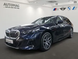 BMW i5 eDrive40 M-Sport*DrivAssProf*ParkAssProf*Pano