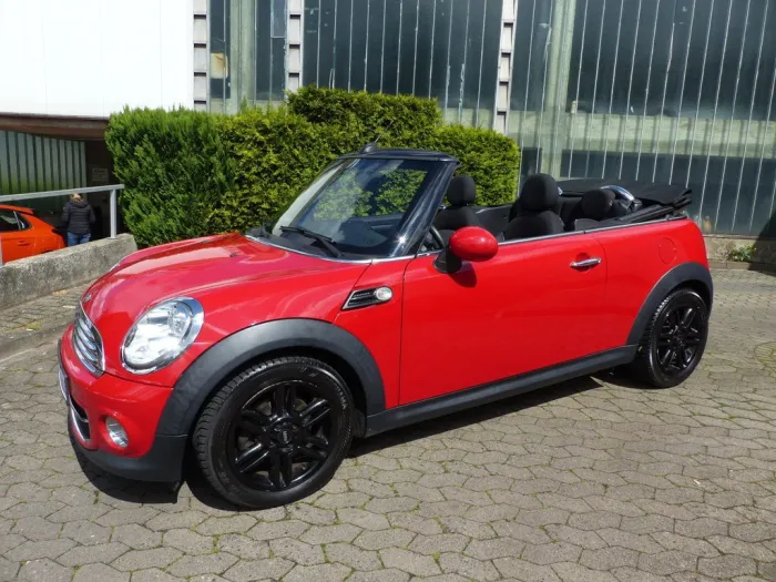 MINI Cooper D Cabrio Automatik/Navi/Leder/Xenon/PDC
