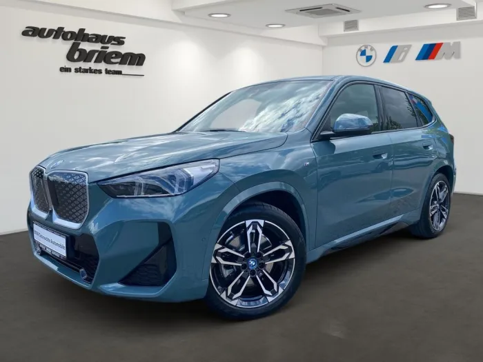 BMW iX1 xDrive30