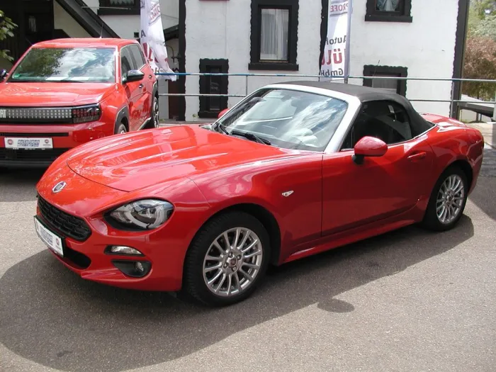 Fiat 124 Spider Lusso Automatik ,Navi,Sitzh.Full-LED