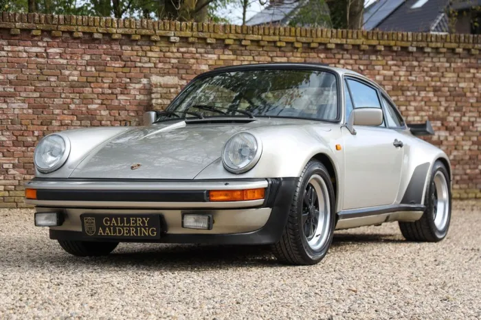 Porsche 930 3.3 Turbo 