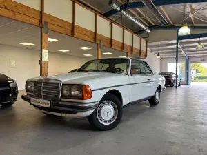Mercedes-Benz C123 CE 230