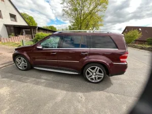 Mercedes-Benz GL 550 4MATIC - AMG-Line 7-Sitzer