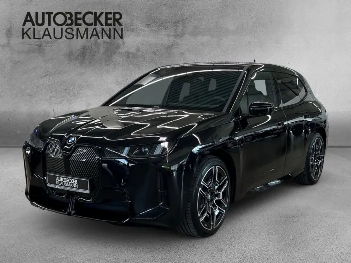 BMW iX xDrive45 M Sport Pro effekt.Zins 0,99%