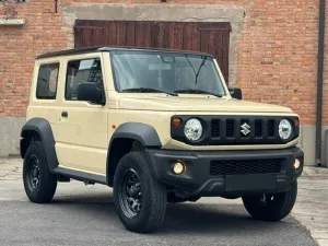 Suzuki Jimny 1.5 5MT Top