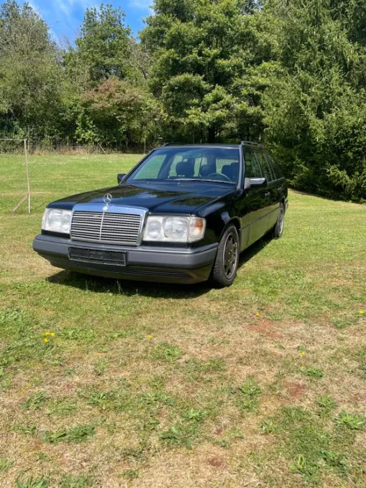 Mercedes-Benz E 320 E 320