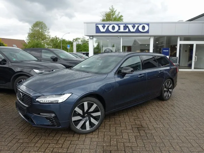 Volvo V90 T6 Plus AWD Plug-in Hybrid /Pano/360°/HeadUp