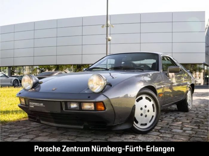 Porsche 928 S