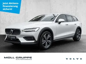 Volvo V60 Cross Country B4 AWD Ultimate Pano Harman/Ka