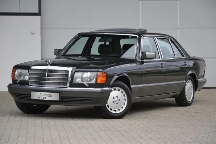 Mercedes-Benz SEL 560*