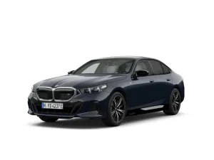 BMW i5 M60 xDrive B&W Panorama Autobahnassistent