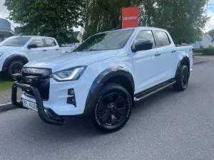 Isuzu D-Max Double Cab 1,9 D 4WD V-CROSS Autom. Frontb